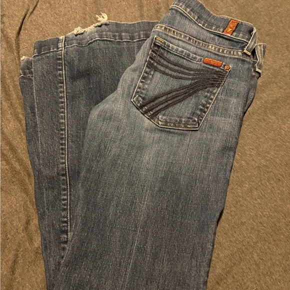 Doja 7 Jeans - Picture 3 of 4
